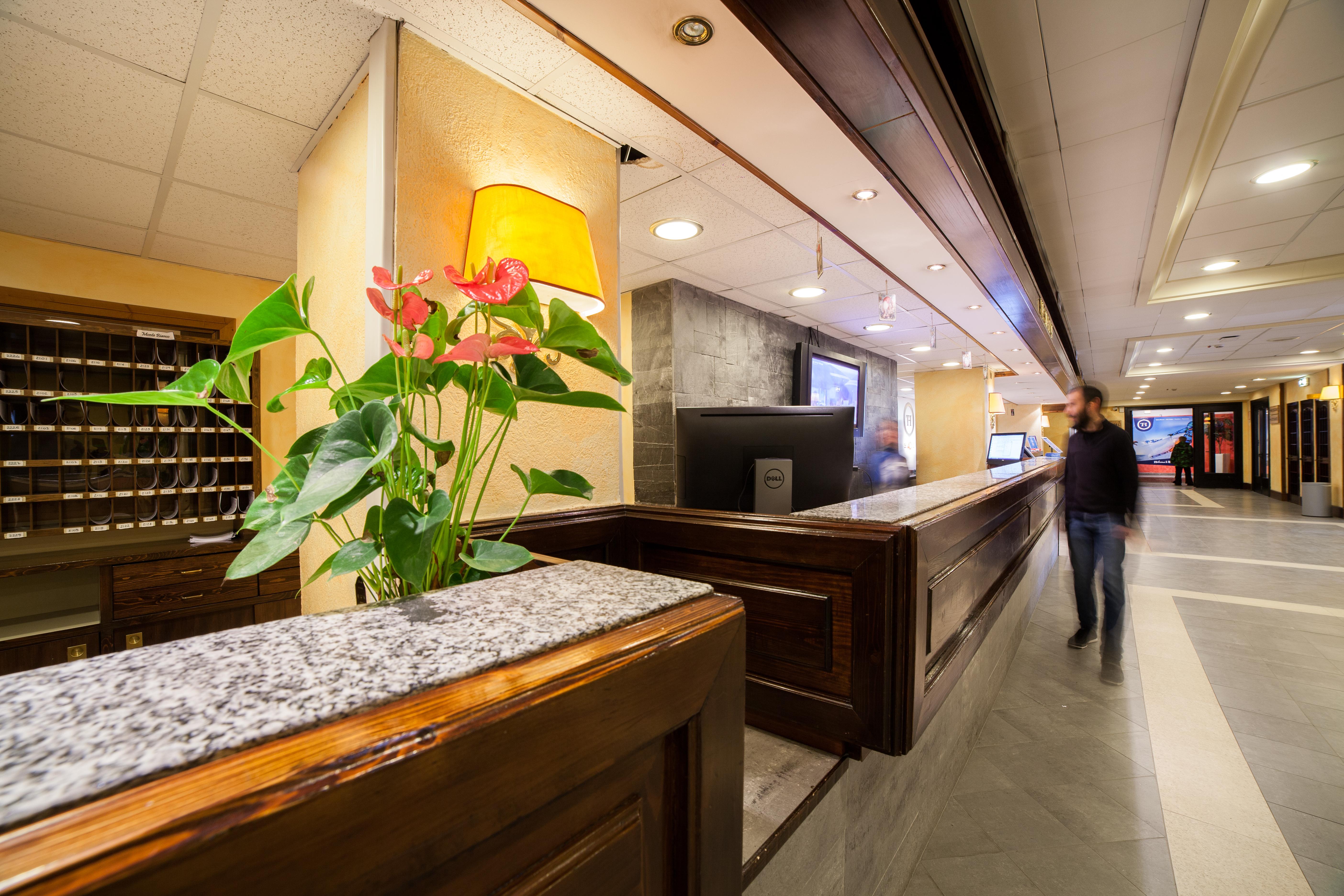 Th La Thuile - Planibel Hotel Ngoại thất bức ảnh