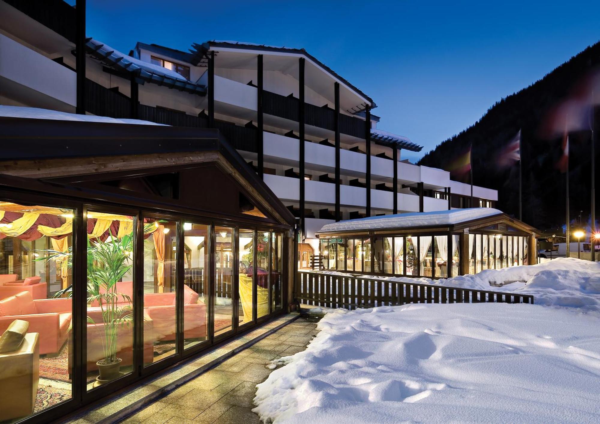 Th La Thuile - Planibel Hotel Ngoại thất bức ảnh
